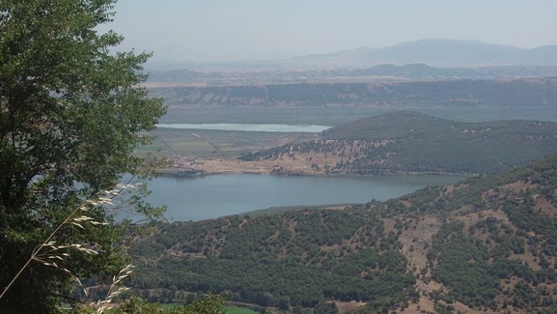 Στην Φλώρινα ψάρευαν παράνομα σε λίμνη του Natura 2000