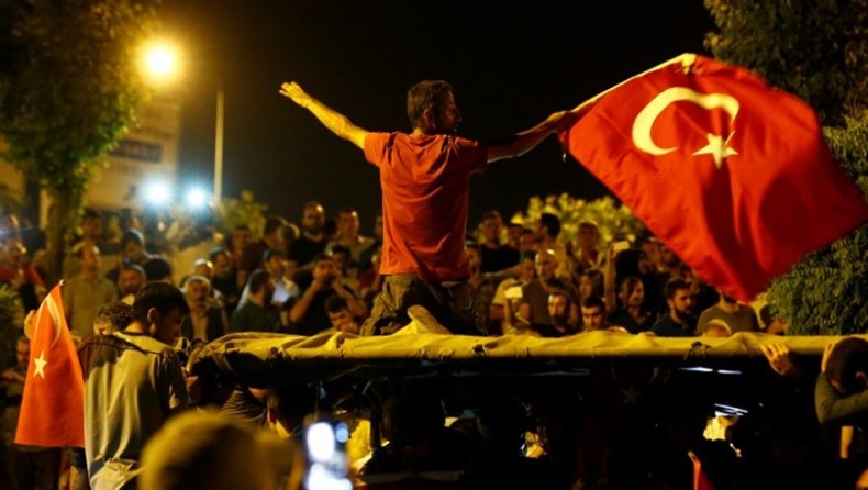 Τουρκία: Μεγάλη επίθεση δέχθηκε η υπηρεσία πληροφοριών από τους πραξικοπηματίες