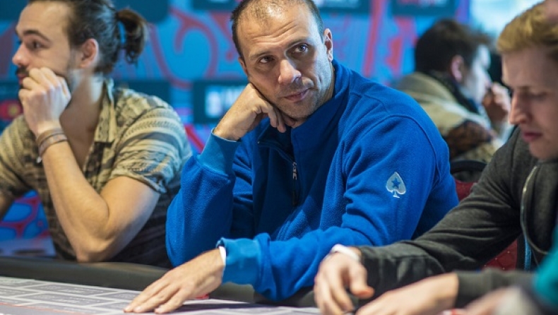 Τέσσερις Έλληνες συνεχίζουν σε μεγάλο τουρνουά πόκερ του Λας Βέγκας