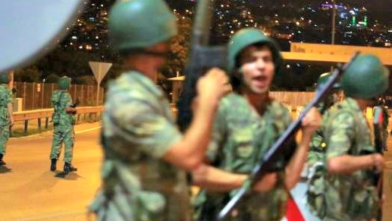 Αμφίρροπη η κατάσταση στην Τουρκία -Οι πραξικοπηματίες έστειλαν mail: Μην βγαίνετε στους δρόμους