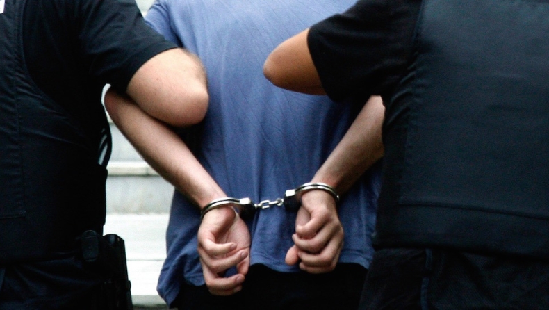 Συνελήφθη 29χρονος στον Πύργο για τον βιασμό της αδερφής του!