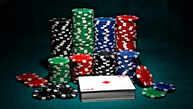 Δείτε πώς κέρδισε $51.418 παίζοντας πόκερ από το σπίτι του (παρτίδες)