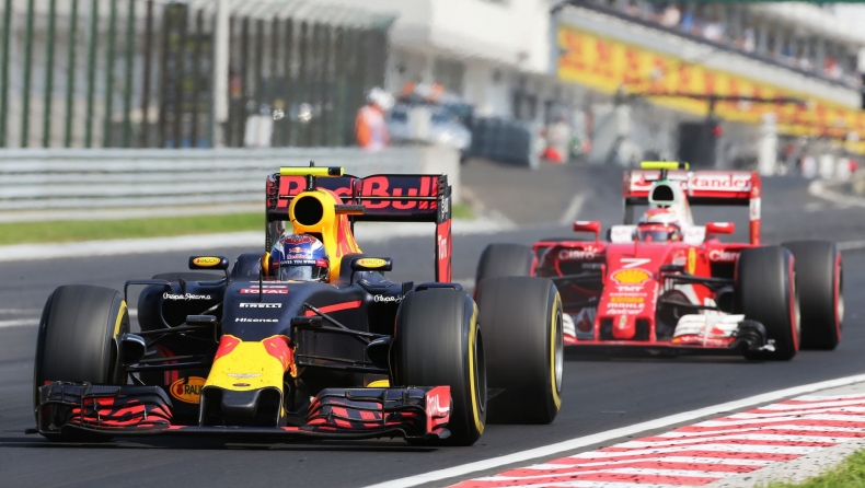 Χόρνερ: «Μπροστά από τη Ferrari πριν το διάλειμμα»