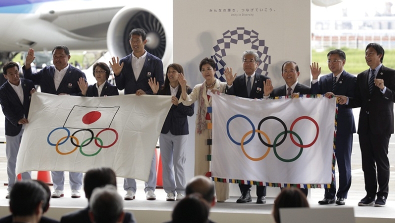 H oλυμπιακή σημαία έφτασε στο Τόκιο