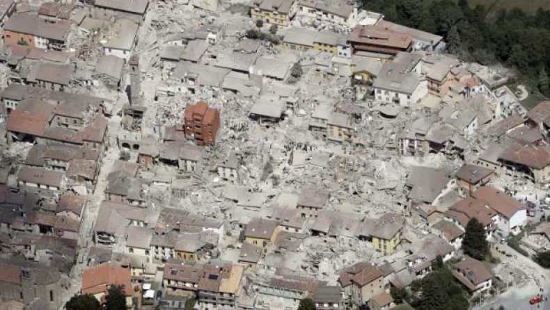 Bίντεο από drone αποκαλύπτει το μέγεθος της καταστροφής στην Ιταλία (vid)