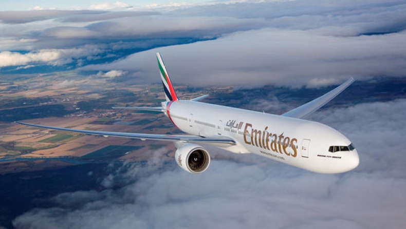 H στιγμή που λαμπαδιάζει το αεροσκάφος της Emirates στο Ντουμπάι (vid)