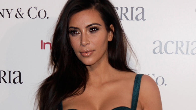 H Kim Kardashian το τερμάτισε: Κάνει twerking γεμάτη λάδι (vids)