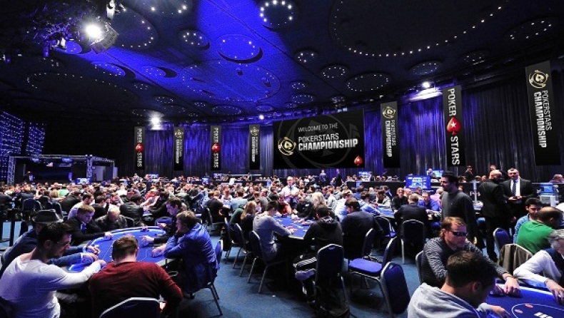 Δείτε live τους Έλληνες παίκτες πόκερ που παίζουν για το μεγάλο τίτλο στη Βαρκελώνη