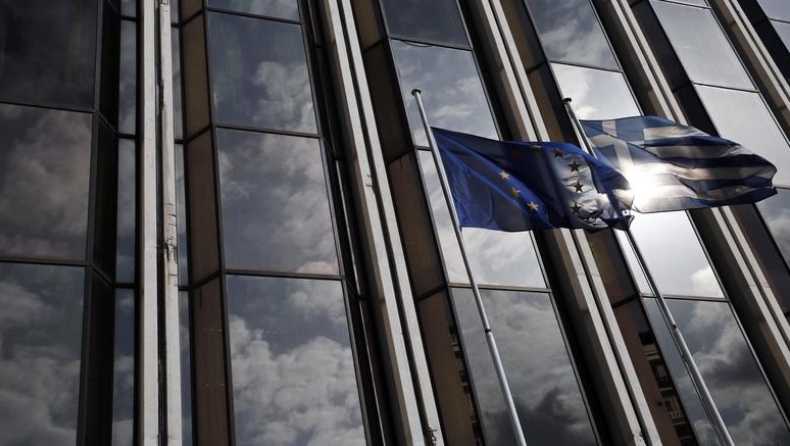 Guardian: Αγνωστο πότε,αλλά η ελληνική κρίση ξαναφουντώνει