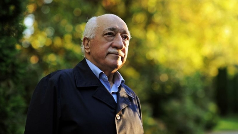 Γκιουλέν: Καταγγέλλει τον Ερντογάν για το ένταλμα σύλληψης