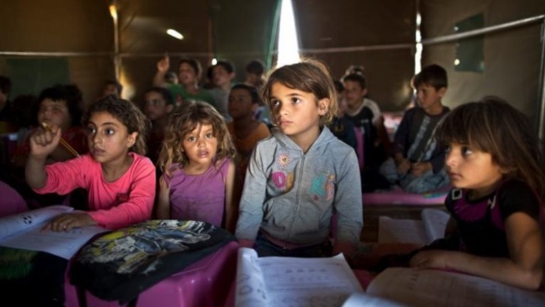 Τέλη Σεπτεμβρίου το σχολικό κουδούνι για 18.000 προσφυγόπουλα