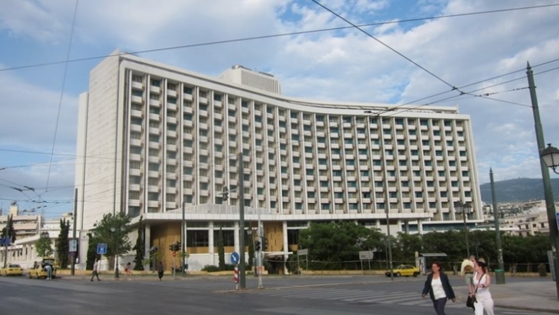 Προχωρούν οι διαδικασίες για τη μεταβίβαση του Hilton Athens
