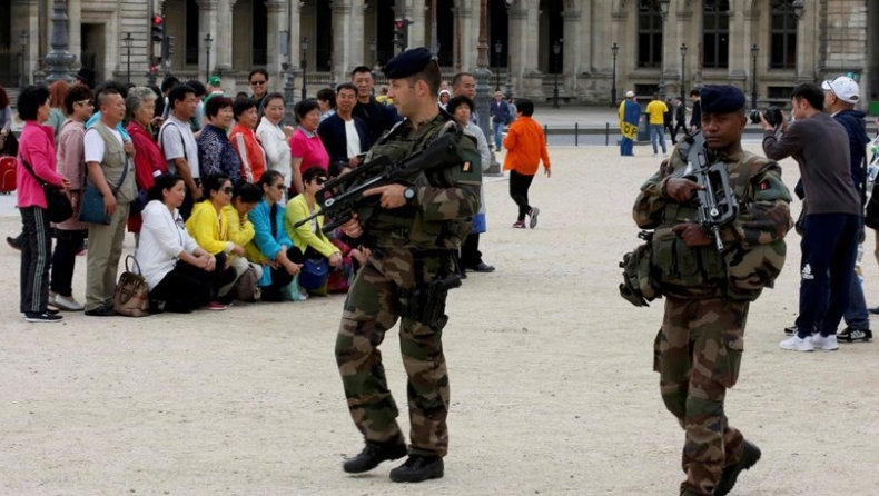 Η τρομοκρατία έπληξε τον τουρισμό στη Γαλλία