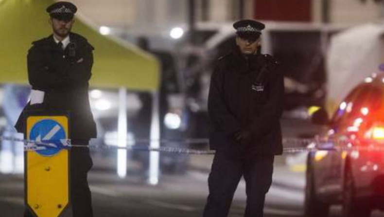 Τρόμος στο Λονδίνο: 19χρονος σκότωσε γυναίκα και τραυμάτισε 5 άτομα (pic & vid)