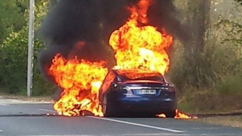 Γιατί γίνονται…λαμπάδα τα Tesla; (video)