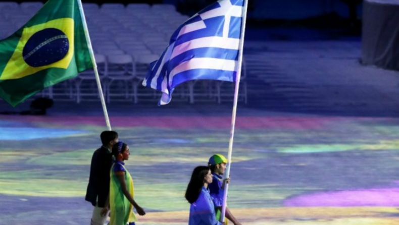 Συγκίνηση για τη Στεφανίδη με την ελληνική σημαία στο Ρίο (vids & pics)