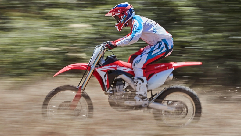 Με μίζα στάνταρ η νέα CRF450RX