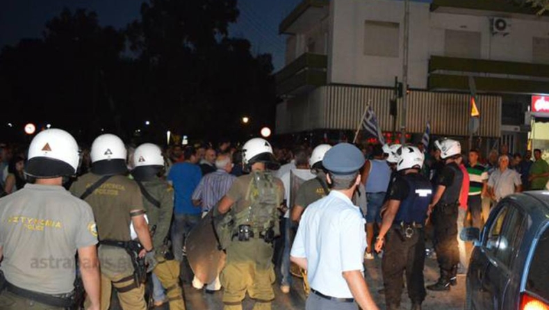 Επίθεση μελών της Χ.Α. σε δημοσιογράφους στη Χίο