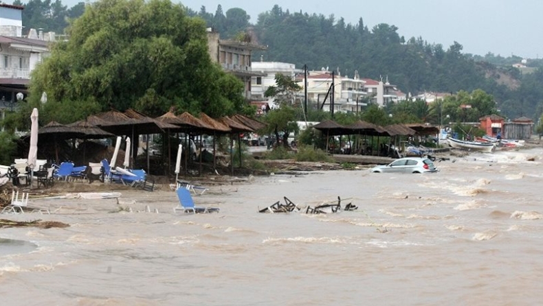 Με 5,5 εκατ. θα ενισχύσει η Κυβέρνηση τους πλημμυροπαθείς δήμους