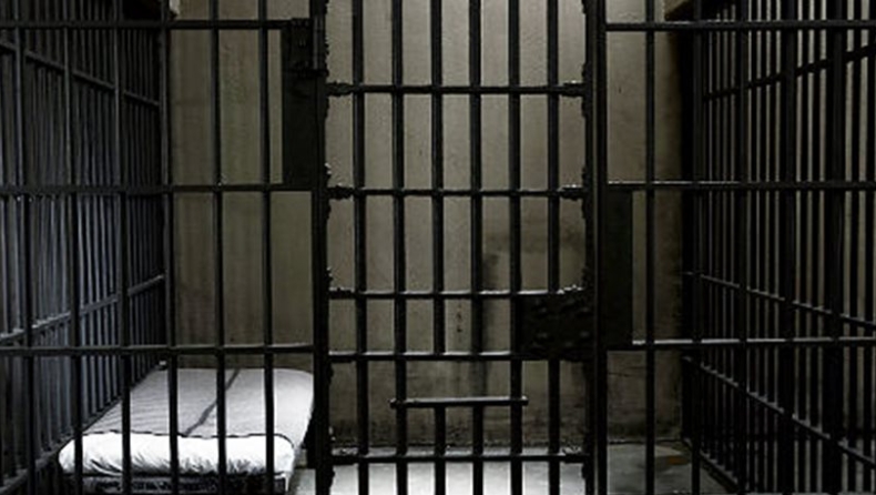 100 χρόνια φυλακή σε άνδρα που βίασε τρία κορίτσια μέσα σε εκκλησία