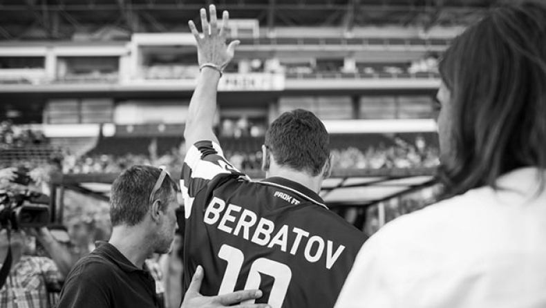 Berbatov-mania ήταν και πέρασε... (pics & vids)