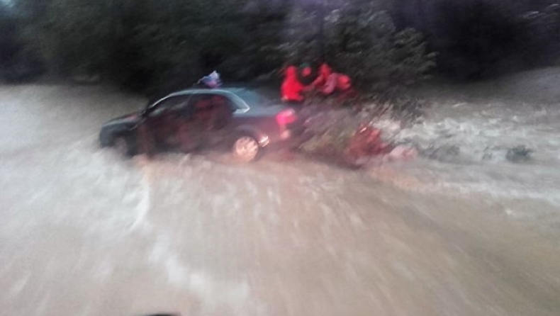 Πλημμύρισαν σπίτια σε όλη την Ελλάδα από την κακοκαιρία (pics)