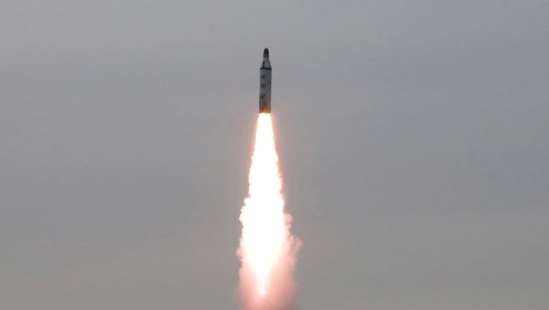 Εκτόξευση τριών πυραύλων από τη Βόρεια Κορέα