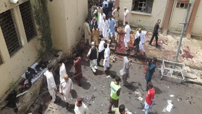 Επίθεση αυτοκτονίας σε τέμενος στο Πακιστάν με τουλάχιστον 25 νεκρολυς
