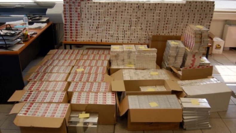 Βρέθηκαν 3.000 πακέτα λαθραία τσιγάρα σε σπίτι στο κέντρο