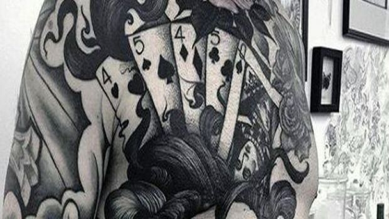 Δείτε τα πιο μοδάτα poker tattoos (pics)