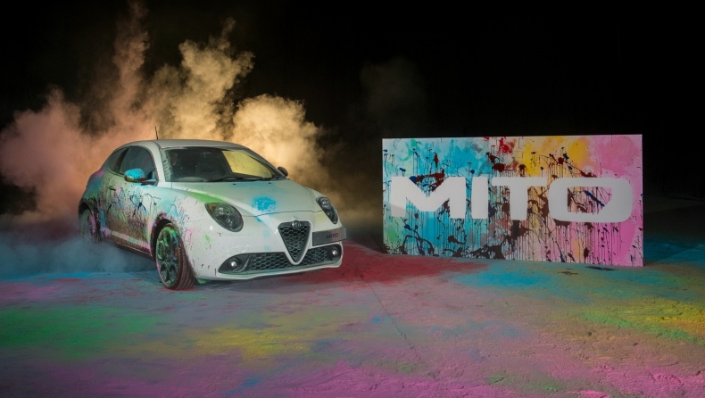 H Alfa Romeo MiTo ζωγραφίζει (video)