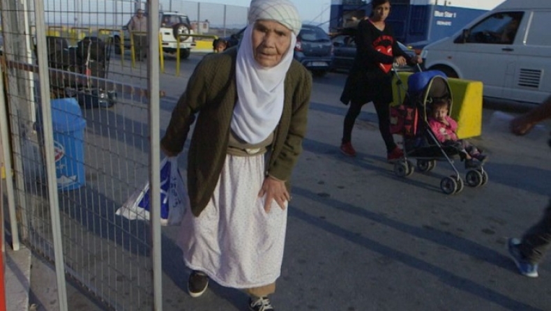 Πρόσφυγας 115 ετών στη Λέσβο (pics & vid)