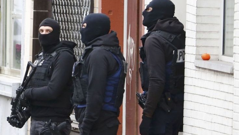 Συνελήφθη ο ένοπλος που κρατούσε ομήρους στις Βρυξέλλες