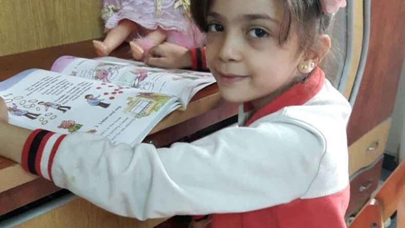 Επτάχρονη «καλύπτει» τον πόλεμο στη Συρία μέσω Twitter