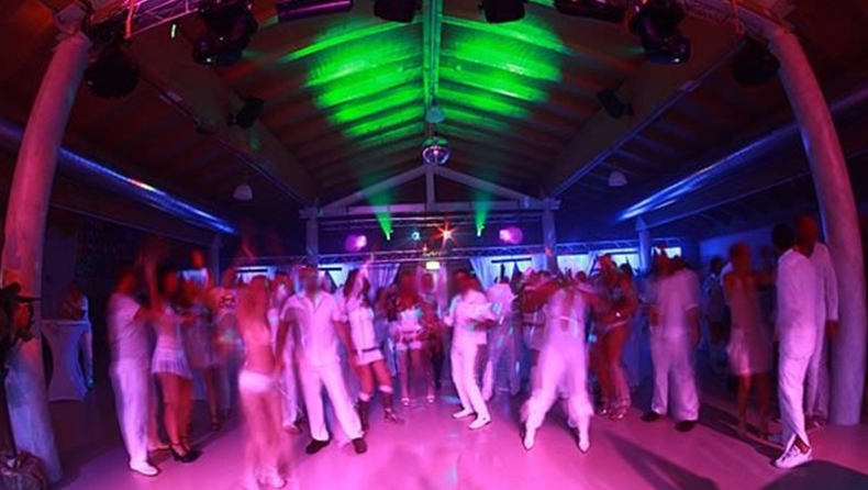 Τεράστιο swingers party σε λίγες ημέρες στην Κρήτη (vid)