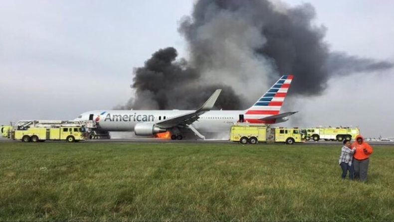 Οι στιγμές τρόμου μέσα στο φλεγόμενο αεροσκάφος της American Airlines (vids)