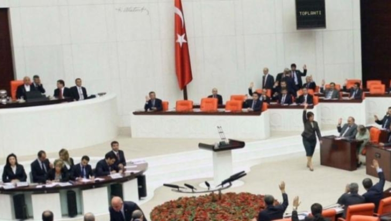 Τουρκία: «Ναι» της Εθνοσυνέλευσης στην παράταση επιχειρήσεων σε Συρία - Ιράκ