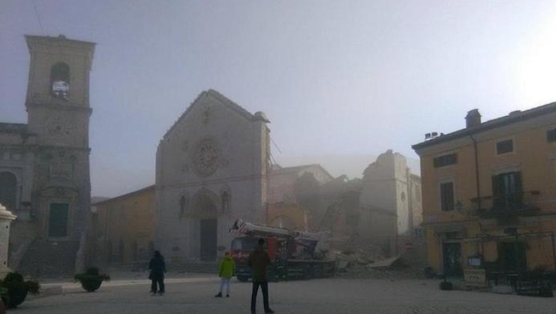 Στους 12.000 οι άστεγοι μετά και τον νέο ισχυρό σεισμό στην Ιταλία (pics & vid)