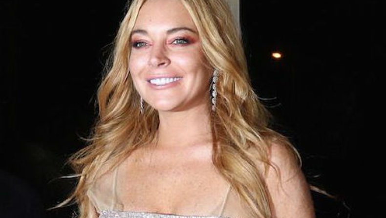 Η Lindsay Lohan κράζει τους θαμώνες του μαγαζιού της (vid)