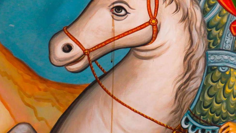 Το ζήσαμε και αυτό... Δάκρυσε το άλογο του Άγιου Γεώργιου στην Κύπρο (pics & vids)