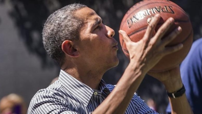 Γιατί ο Ομπάμα παίζει μπάσκετ όποτε στήνονται κάλπες στις ΗΠΑ