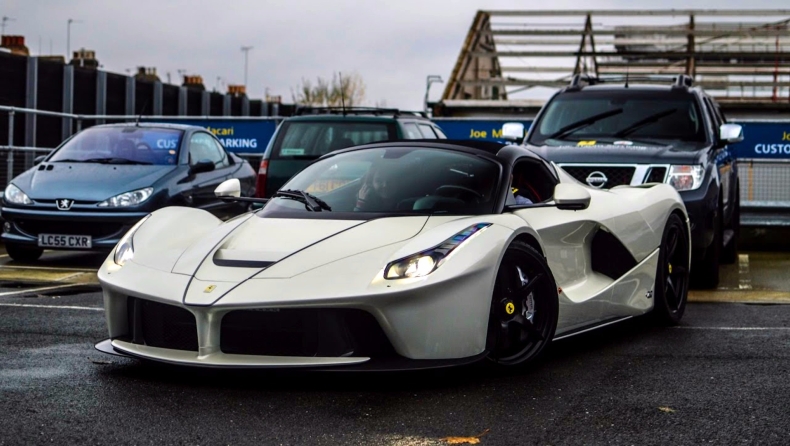 Ποιος μάγειρας έχει LaFerrari Aperta; (video)