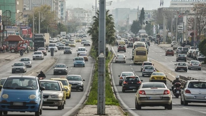 Τα σενάρια για τα τέλη κυκλοφορίας και το επίδομα θέρμανσης