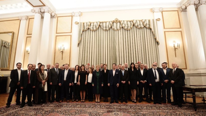 Ορκίστηκε η νέα κυβέρνηση, αύριο το πρώτο υπουργικό συμβούλιο (pics)