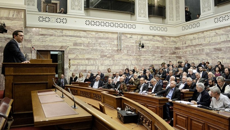 Τσίπρας σε βουλευτές του ΣΥΡΙΖΑ: Θα βγούμε από την κρίση