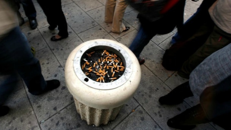 Θερίζει το τσιγάρο τους Έλληνες