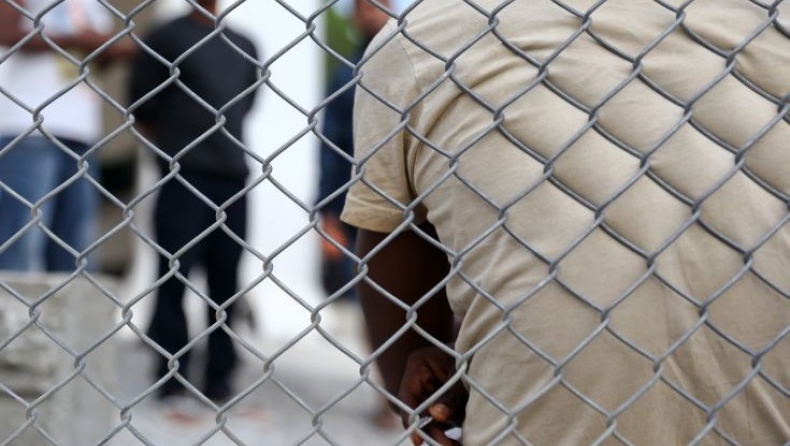 Η Διεθνής Αμνηστία κατηγορεί την Ιταλία για βασανιστήρια στους πρόσφυγες