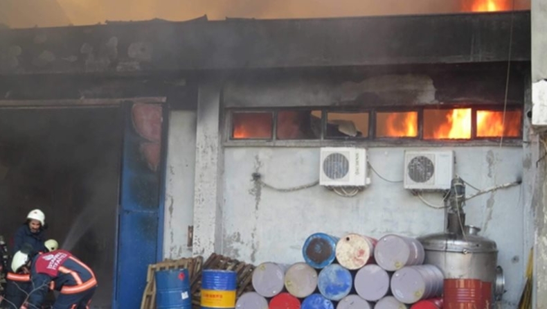 Τουρκία: Πυρκαγιά σε εργοστάσιο στην Κωνσταντινούπολη