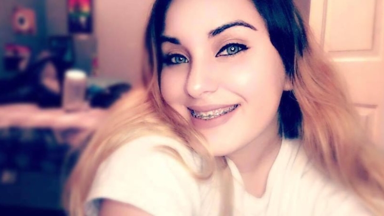 18χρονη αυτοκτόνησε μπροστά στους γονείς της λόγω διαδικτυακού bullying