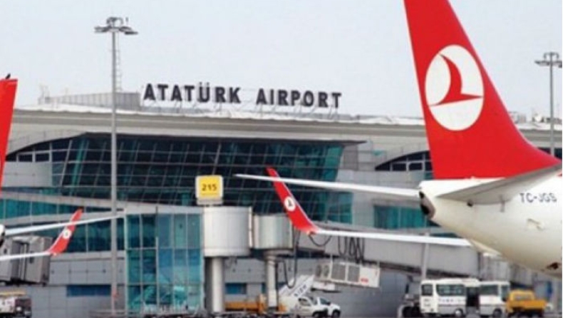 Έδειραν Τούρκο σχεδιαστή στο αεροδρόμιο Κωνσταντινούπολης (vid)